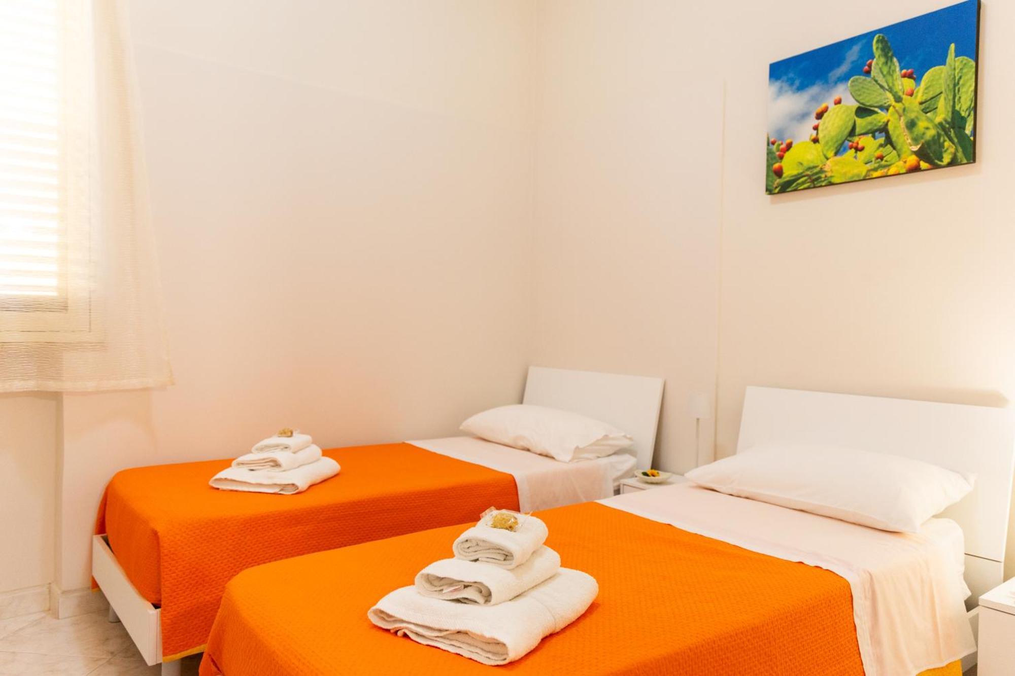 Apartment Un Girasole Sul Mare - & Trapani