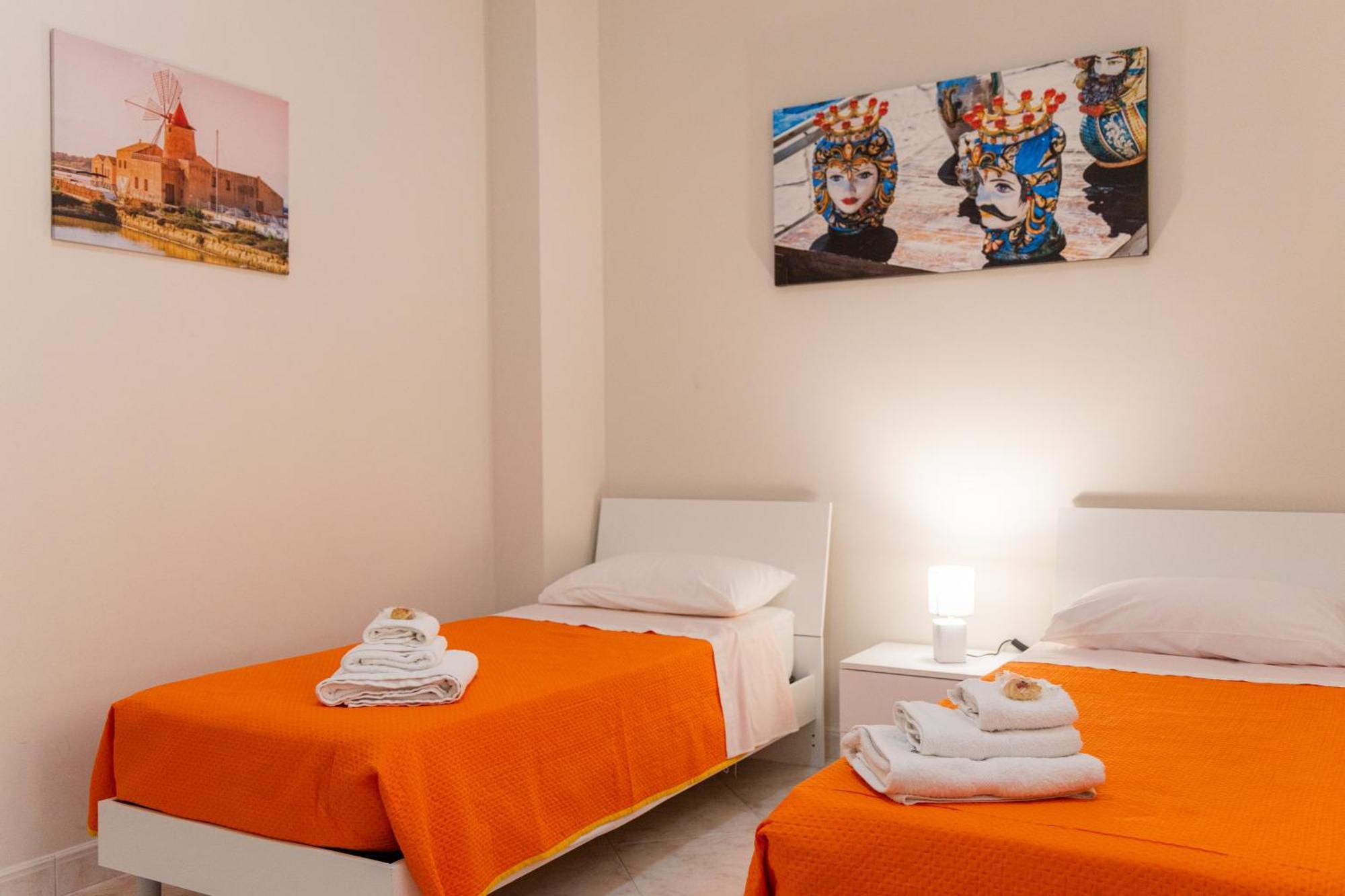 Apartment Un Girasole Sul Mare - & Trapani