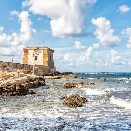 Un Girasole Sul Mare - Rooms & Apartment Trapani Exterior photo